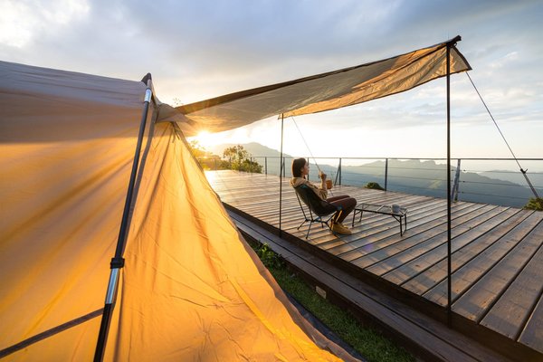 Comment les campings du Groupe Tikayan se distinguent-ils dans le Var et le Sud-Est ?